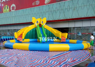 Parque inflável da água de encerado feito sob encomenda do PVC com piscina para crianças/adultos
