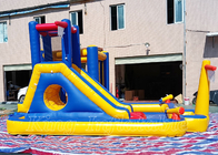 Crianças infláveis do castelo que saltam a corrediça Combos do equipamento do parque de diversões do leão-de-chácara