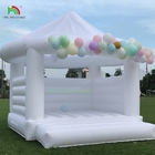 Casa de salto inflável para casamento