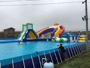 Parque de deslizamentos de água inflável Casa de salto ao ar livre com piscina de água