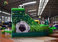 Castelo das crianças/casa de salto infláveis gigantes exteriores salto do futebol
