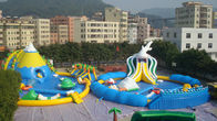 Parques infláveis da água do PVC do gigante surpreendente para o diâmetro exterior dos jogos 30m da água do verão