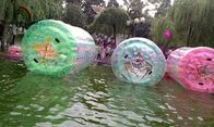 Brinquedo inflável colorido da água, bola de rolo inflável da água do tamanho humano