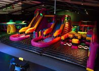 Parque de diversões inflável personalizado do tamanho para as crianças anti - rompido