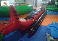 Barcos de banana infláveis do tubarão vermelho com o punho 6 para o anúncio publicitário adulto