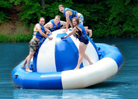 Balancim inflável de Saturn do parque da água, girador inflável azul atrativo do jogo da água
