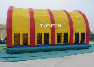 Castelos de salto vermelhos/do amarelo PVC de encerado da água inflável com telhado