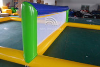 O voleibol inflável da água corteja jogos interativos do entretenimento amarelo da vizinhança da família das crianças dos adultos