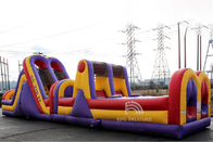 A explosão alugado inflável do curso de obstáculo salta raças do Wipeout da casa para crianças dos adultos