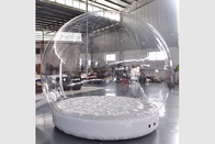 Cabine de fotos de globo de neve inflável com neve soprando luzes de led tamanho humano