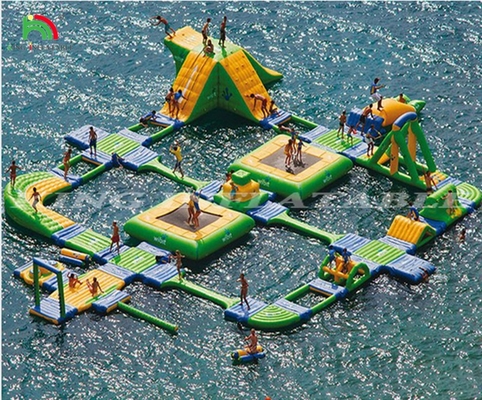 Parque aquático grande equipamento de parque aquático inflável flutuante parque aquático inflável personalizado