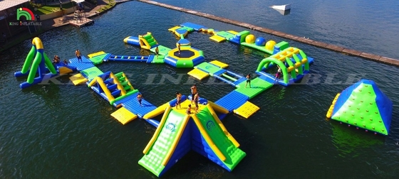 Equipamento de parque aquático flutuante inflável