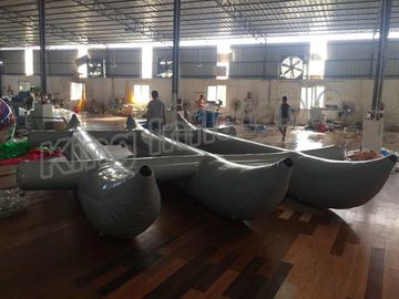 Barcos de pesca com mosca infláveis cinzentos do projeto especial para navegar o uso dos jogos