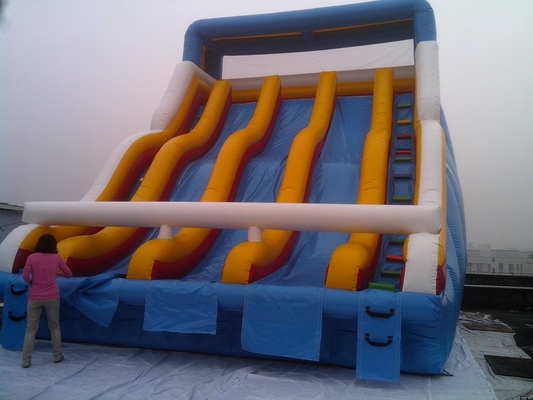Slide de água inflável húmido de alta qualidade Slide de piscina de água com a melhor qualidade de lonas Plato