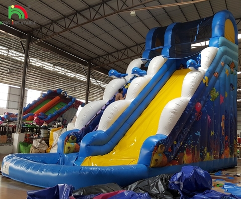 Brinquedos infláveis de desenhos animados baratos Casa de salto Slide comercial de água inflável