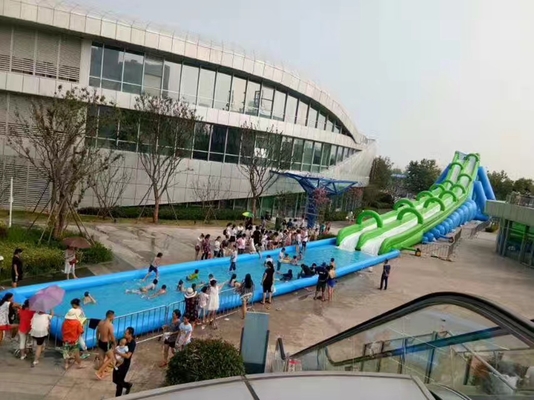Slide de piscina comercial Slide gigante inflável Parque de diversões ao ar livre Slides infláveis para venda