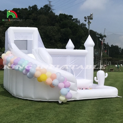 Combo de salto inflável branco Bouncy Castle House Kids Water Slide com bola pit