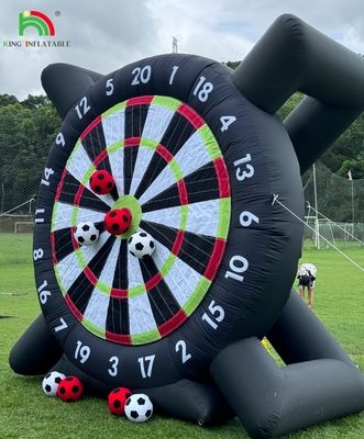 Outdoor Inflatable Soccer Darts Board com 8pcs Soccer Ball 370W Blower Support Frame para Kick Dartboard Sport Game