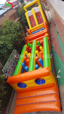 Desporto personalizado Jogos de Carnaval infláveis Desafio de corrida de obstáculos infláveis com pista dupla de escalada e escorrega
