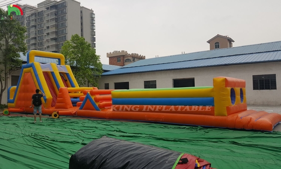Desporto personalizado Jogos de Carnaval infláveis Desafio de corrida de obstáculos infláveis com pista dupla de escalada e escorrega