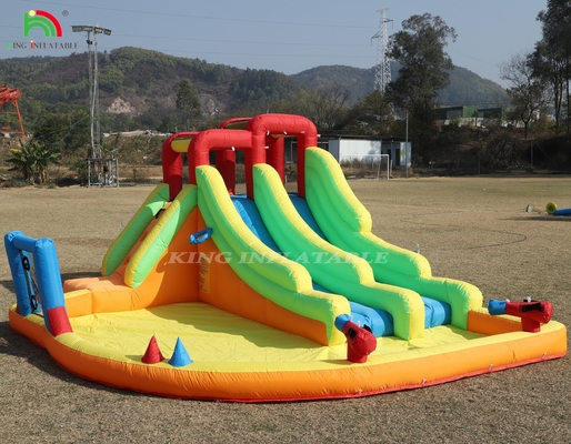 Casa de salto dupla pista deslizamento de água inflável com piscina de água trampolim de tiro rede de cesta de escalada