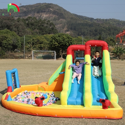 Casa de salto dupla pista deslizamento de água inflável com piscina de água trampolim de tiro rede de cesta de escalada