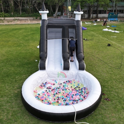 Slide de água inflável Slide de água branco e preto Slide infantil com piscina de água maior