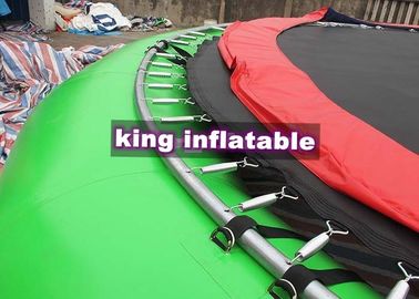 Verde/branco aquáticos que salta o brinquedo inflável da água, trampolim da água do diâmetro do PVC 5m