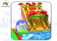 Corrediças do jogo do grande tema inflável do animal de mar do campo de jogos da água multi com associação