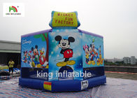 Castelo Bouncy inflável azul para as crianças que saltam a impressão dos desenhos animados