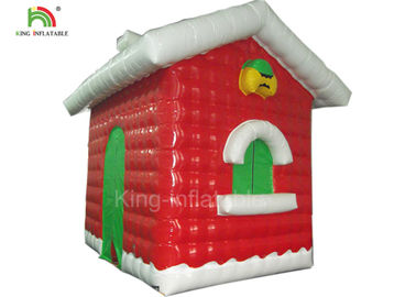 Casa inflável vermelha do Natal para a decoração do festival uma garantia do ano
