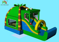 Crocodilo verde de salto inflável interno do castelo do curso de obstáculo do parque, floresta do coco - mistura temático