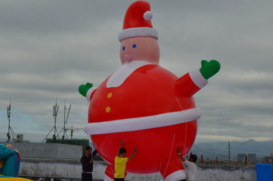 Balões infláveis gigantes feitos sob encomenda do hélio do Natal para para fora a propaganda da porta