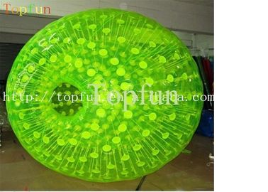 O azul pontilha a bola inflável de Zorb do hamster