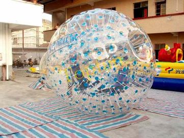 Bola inflável colorida de 3 quilogramas Zorbing das pessoas 75 para o CE engraçado das atividades