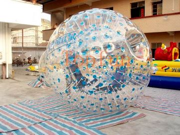 O azul pontilha a bola inflável de Zorb do hamster