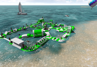 Parque combinado inflável verde personalizado da água do curso de obstáculo