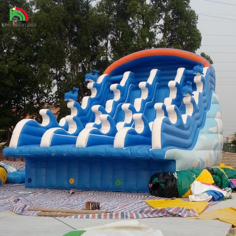 Outdoor Verão Cool Wave Slide piscina Slide de água inflável para piscina em solo Adultos crianças